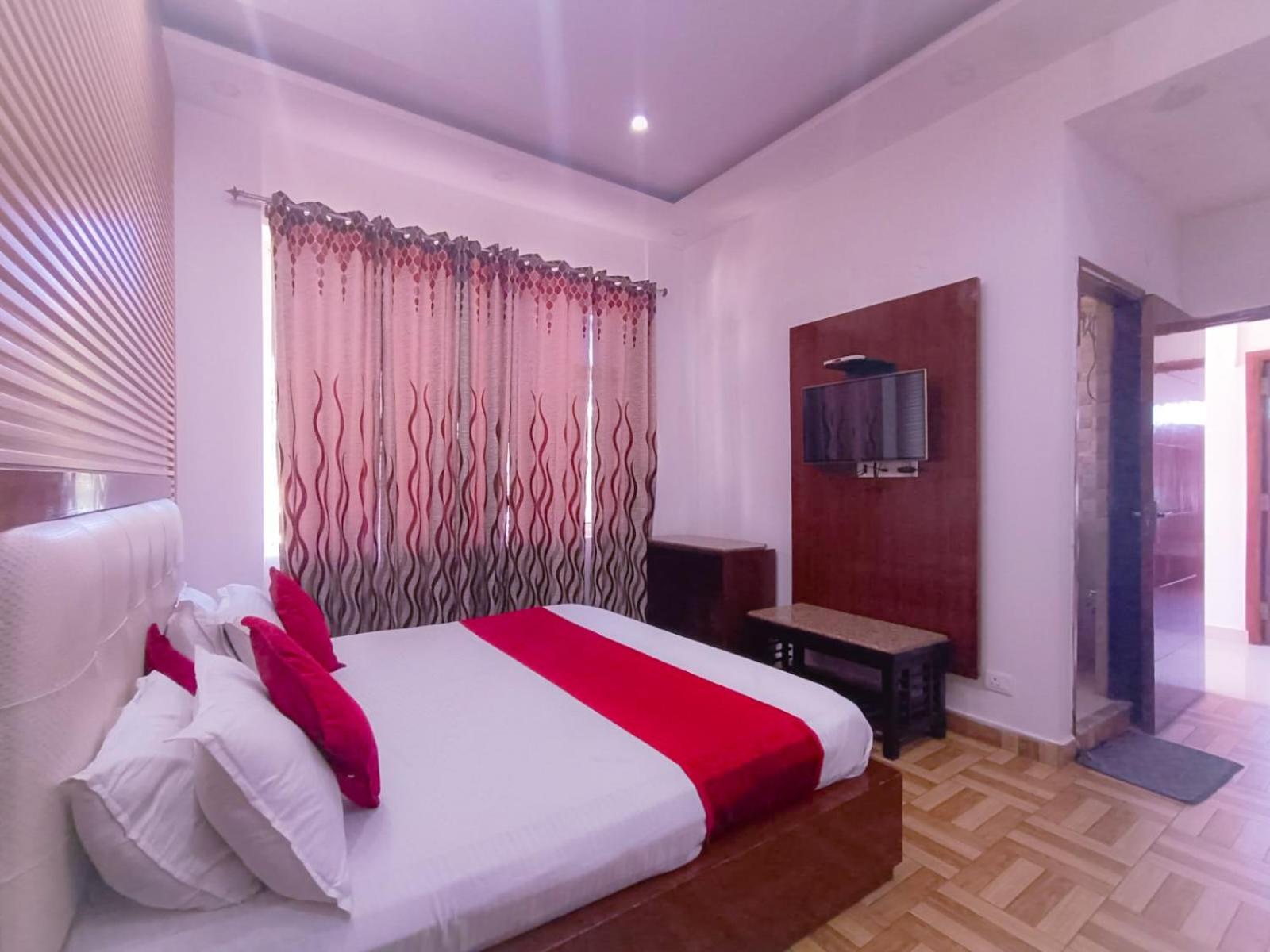 Hotel Snow Ark Inn, Далхаузи Экстерьер фото