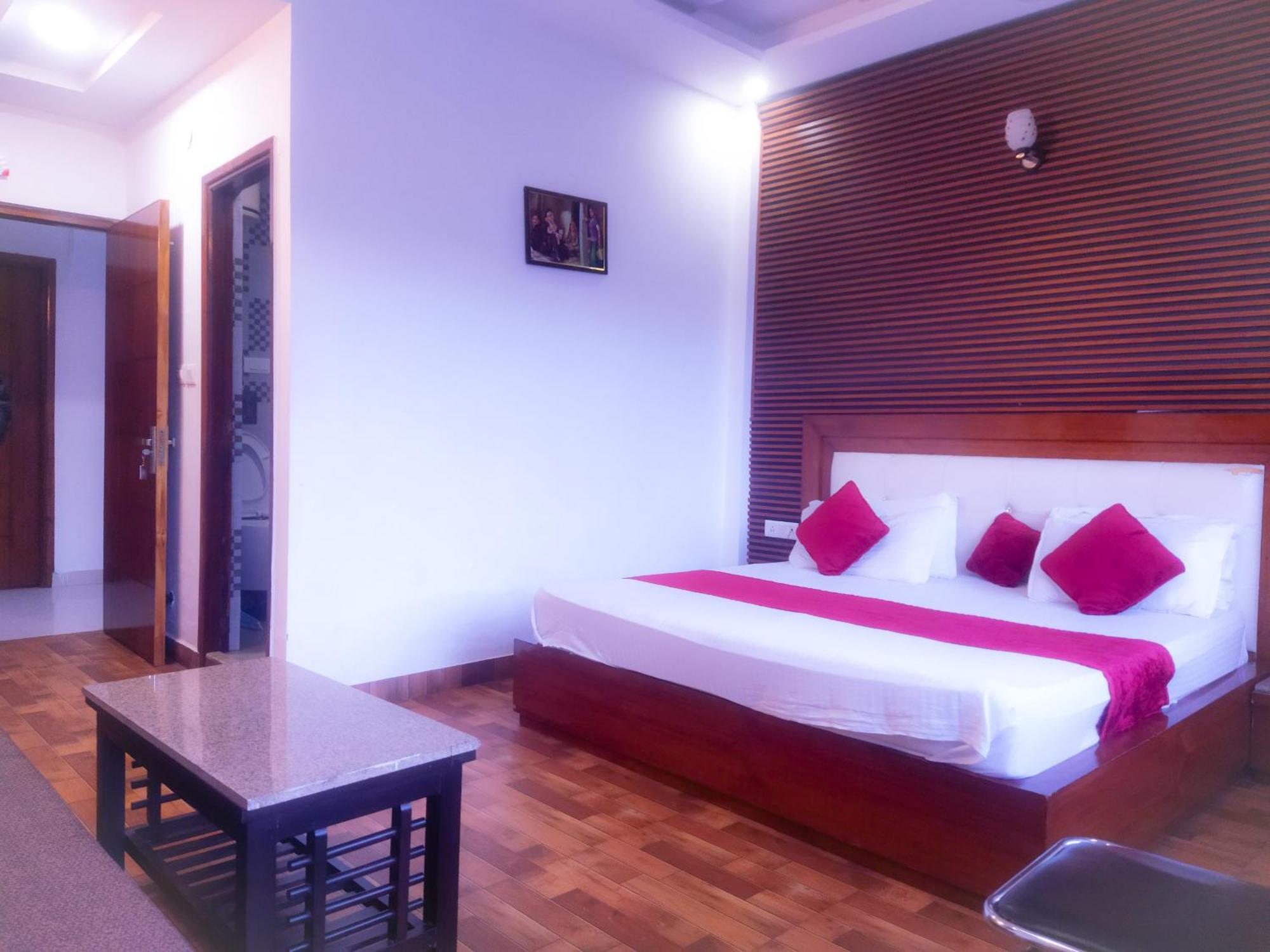 Hotel Snow Ark Inn, Далхаузи Экстерьер фото